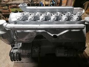 Praga v3s motor po opravě - 2