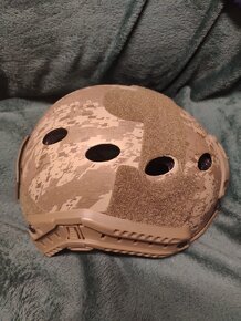 Nabízím k prodeji Vojenská helma FAST (replika), typ PJ - 2