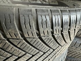 Zimní Alu sada kol Škoda 5JA601025N ET38 185/60 R15 84H - 2