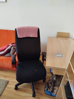 Psací stůl plus zidle - 2