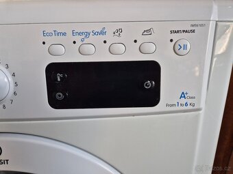 Pračka Indesit - 2