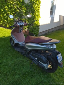 Piaggio Beverly 350 - 2