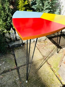 stůl Brusel , trsátko, umakart - 60 léta - 2