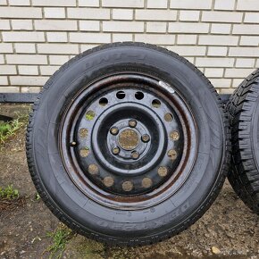 Prodám sadu 2ks. 215/65 R16 5x114.3 - 2