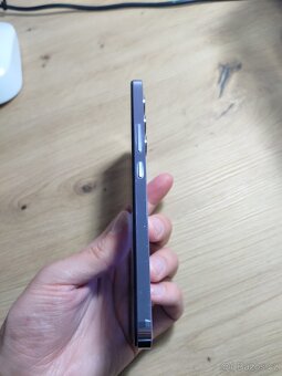 Vivo V40 SE 128/8GB RAM - výborný stav, záruka - 2