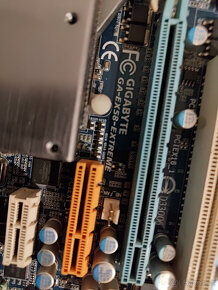 Gigabyte X58 - 2