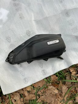 Honda PCX125 kryt variátoru (17245-K36-J00) - 2