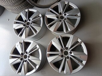 sadu al disku 17" SCUTUS, ORIGINAL SKODA KAROQ model 2024 - 2