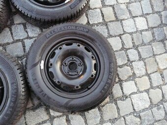 ZIMNÍ PNEU + DISKY ŠKODA 165/70R14 VW SEAT - 2