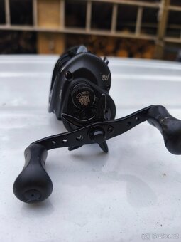 Baitcast multík Abu Garcia REVO 4XL - 2