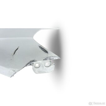 Pravý blatník bíla metalíza LC9A VW Touran 1T3 r.v. 2014 - 2
