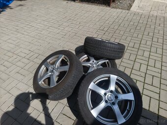 Kola/pneumatiky 225/50/r17 - 2