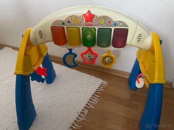 Hrazdička fisher price - 2
