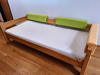 Prodám dřevěnou masivní postel Sendy 900×2000mm - 2