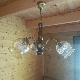 Tříramenný lustr dřevěný - 2