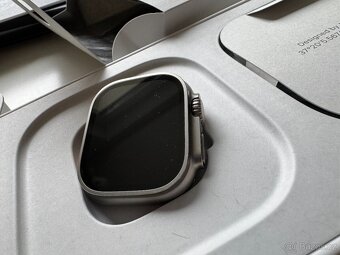 Apple Watch Ultra GPS, 49mm + Cellular Titan s černým opaske - 2