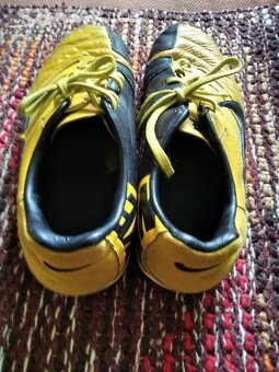 NIKE - značková sportovní obuv - zachovalý stav. - 2