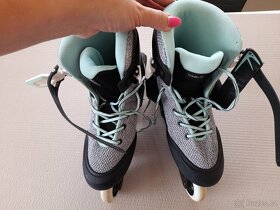 Dívčí in-line brusle s přilbou a chrániči Decathlon - 2