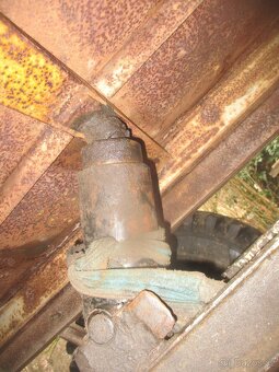 sklápěcí kára za traktor - 2