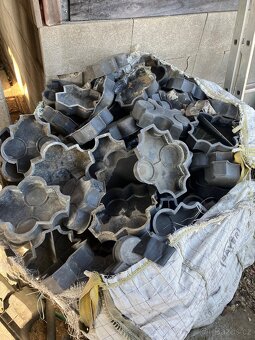 Formy na betonovou dlazbu - 2