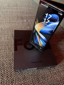 Samsung Galaxy Fold 4 - 2