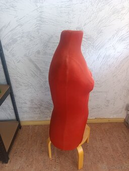 Vybavení prodejny - torzo figurína - 2