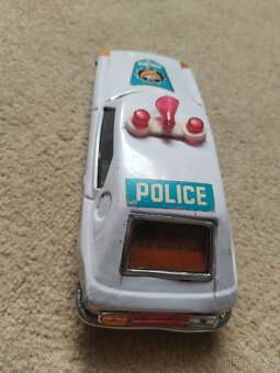 Retro policejní auto - 2