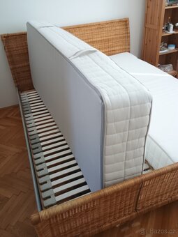 Prodám manželskou postel Ikea - 2