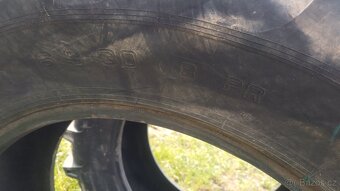 Prodám 2 x použité pneu Traktor 16,9-30 Petlas - 2