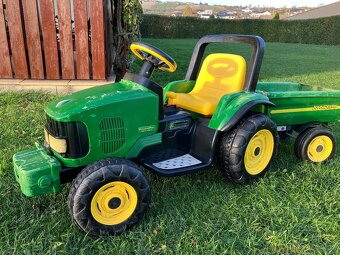 Traktor John deer s vlečkou na aku baterie 12V - 2