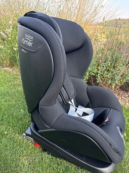 Britax Römer Trifix 2 i-Size - 2