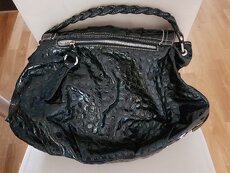 prodám kabelku Guess, perfektní stav - 2