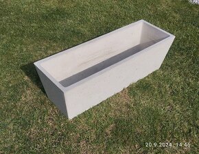 Betonový květináč 70x22x25 - 2