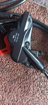 Čtyřpístkové brzdy Shimano BR-M6120 - 2
