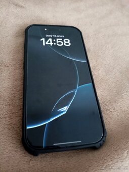 iPhone 16 Pro 128GB Bílý Titan - 2