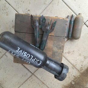 bedna od munice + bomby - 2