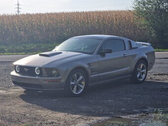 Ford mustang gt 2009 4.6 V8 manuál - 2