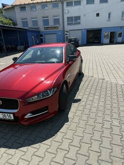 Jaguar XE 2.0D R-Sport - 2