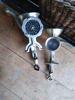 Dva mlynky na maso - 2