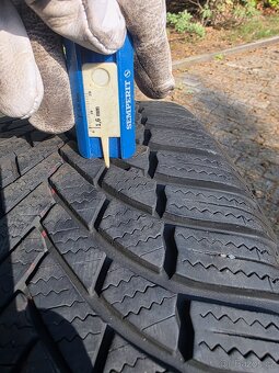 4 ks zimní pneu 225/45/17 Bridgestone 7 mm - 2