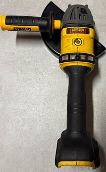 Dewalt aku uhlova bruska DCG440 54V - 2
