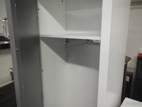 Předsíňová skříň M129 - 2