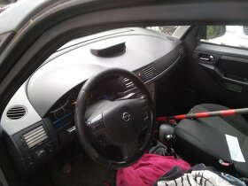 Opel Meriva 1,7cdti - auto k rozebrani - 2