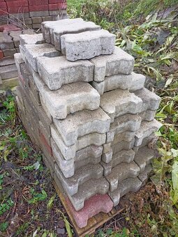 Prodám zámkovou dlažbu - 2