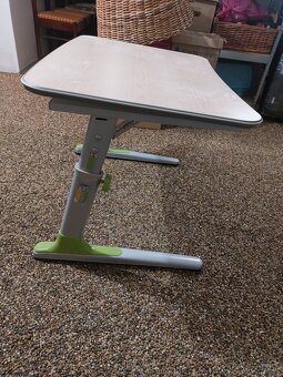 Prodám dětský rostoucí stůl - 2