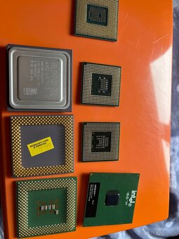 Procesory AMD Intel - 2