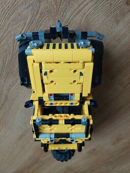 Lego Technic Jeep Wrangler 42122 - 2