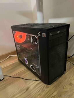 Stolní Počítač - 2