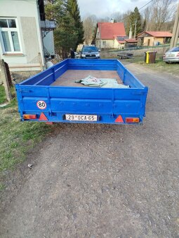 Přívěsný vozík brzděný - 2