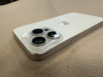 iPhone 15 pro 128GB bílý Titan - 2